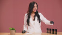 Marylin Jimenez presenta su pigmento favorito, Dynamic PMU 20 Marilyn Red, destacando su belleza y cómo mantiene su frescura al degradarse.