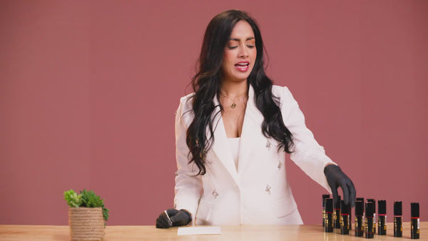 Video de Marylin Jimenez mostrando el pigmento Dynamic PMU 23 Pure Red, resaltando su sostenibilidad de color que evita la degradación a tonos rosados.